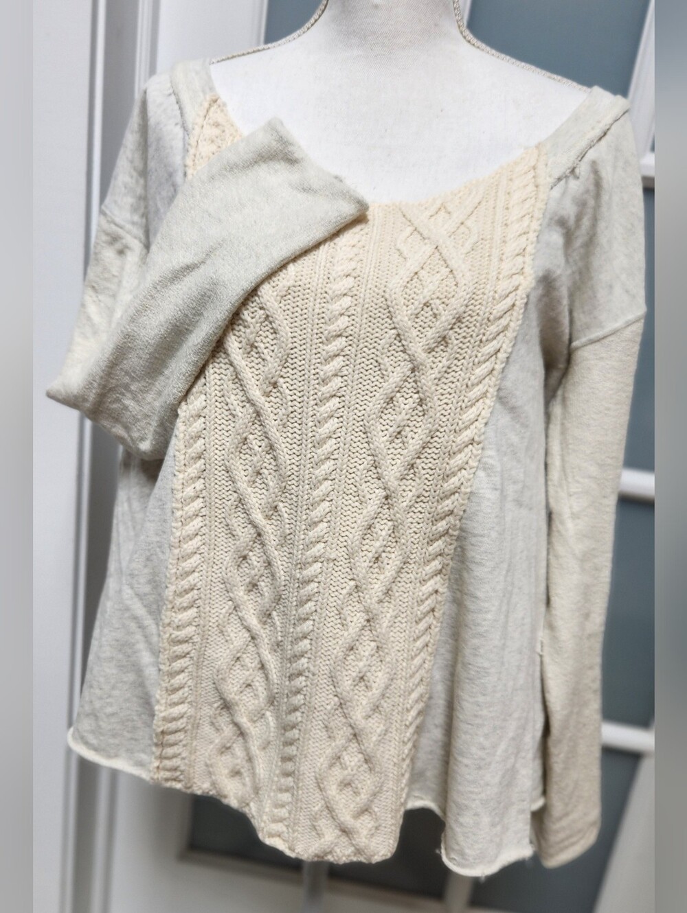 WE THE FREE Oversized L/S Cream Cable Sweater EUC